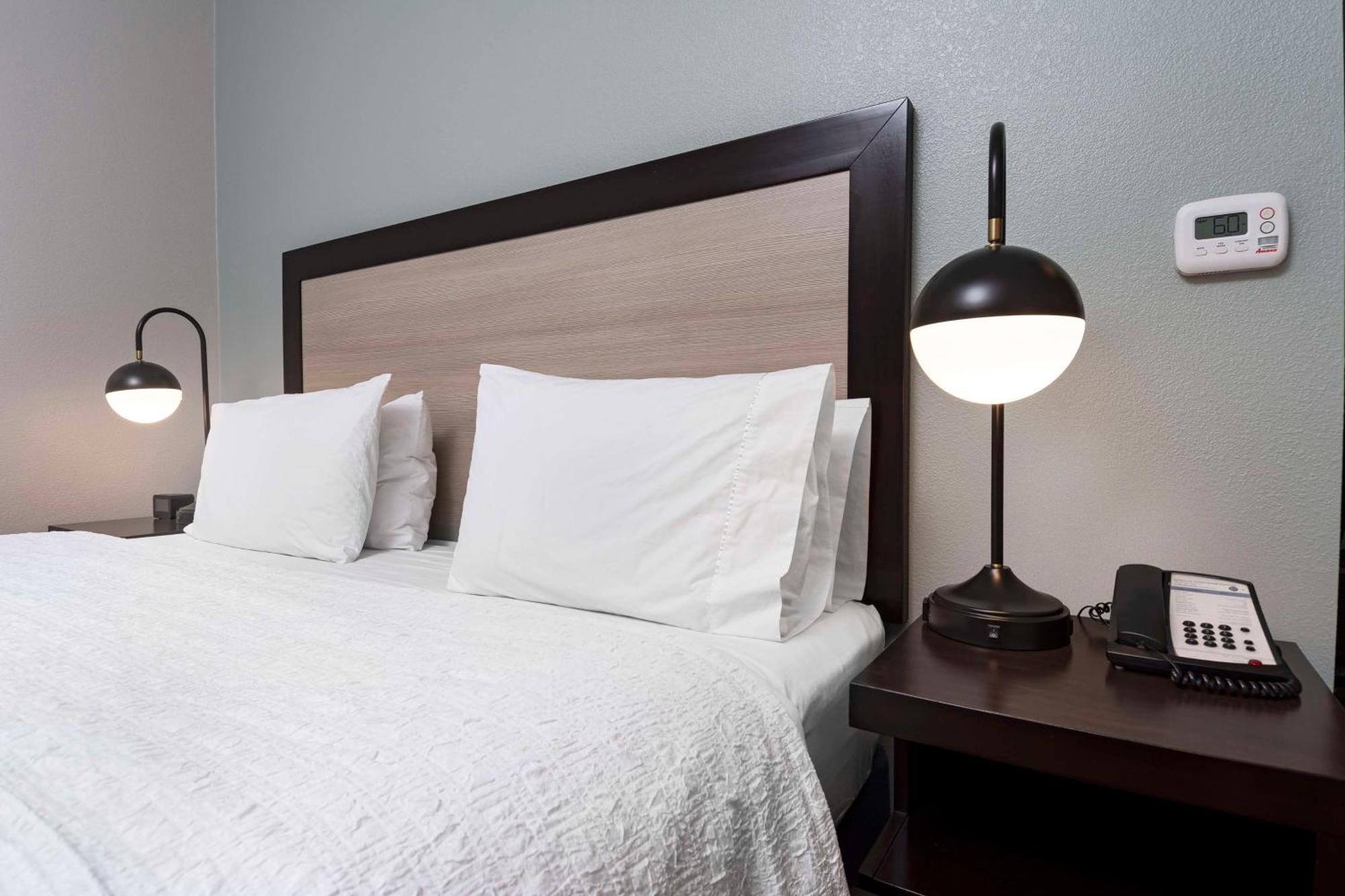 Hampton Inn & Suites - Raleigh Downtown Zewnętrze zdjęcie