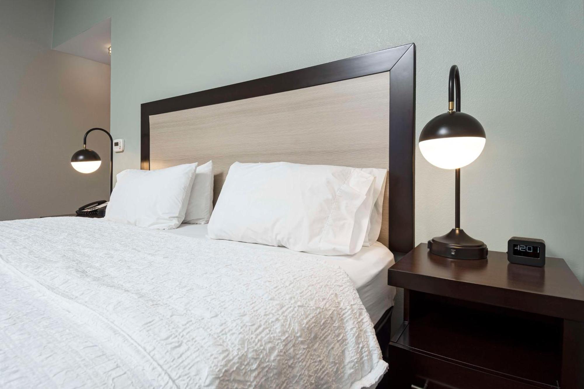 Hampton Inn & Suites - Raleigh Downtown Zewnętrze zdjęcie
