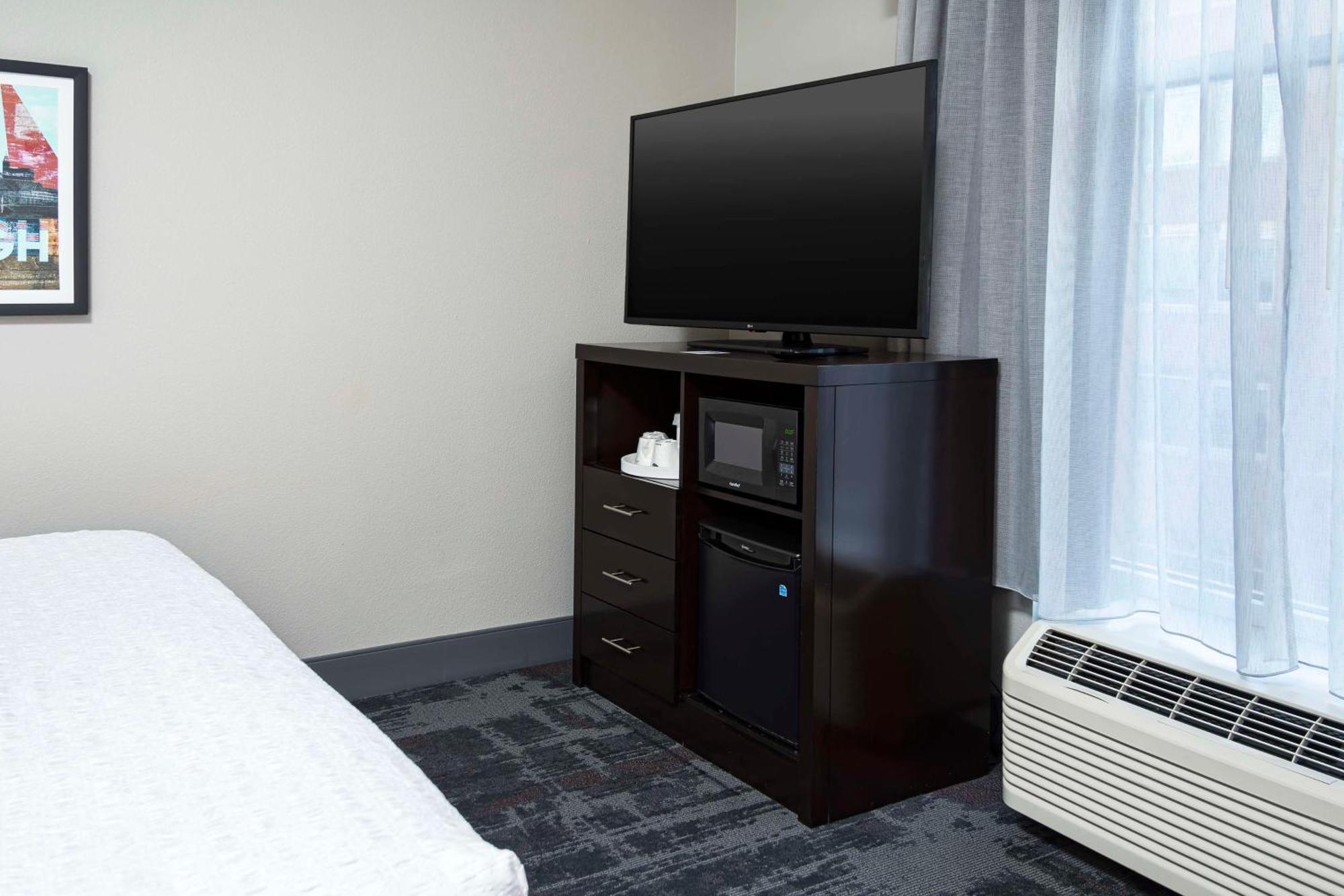 Hampton Inn & Suites - Raleigh Downtown Zewnętrze zdjęcie