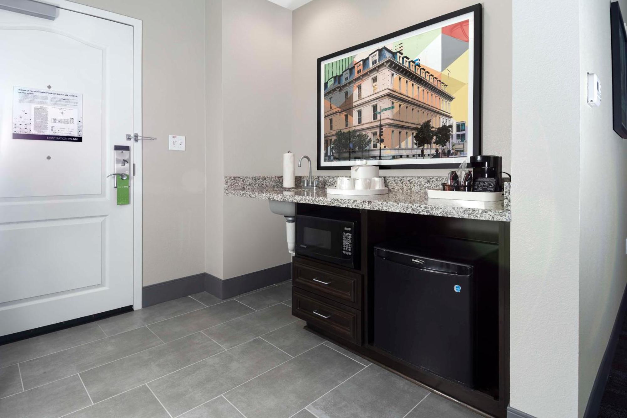 Hampton Inn & Suites - Raleigh Downtown Zewnętrze zdjęcie