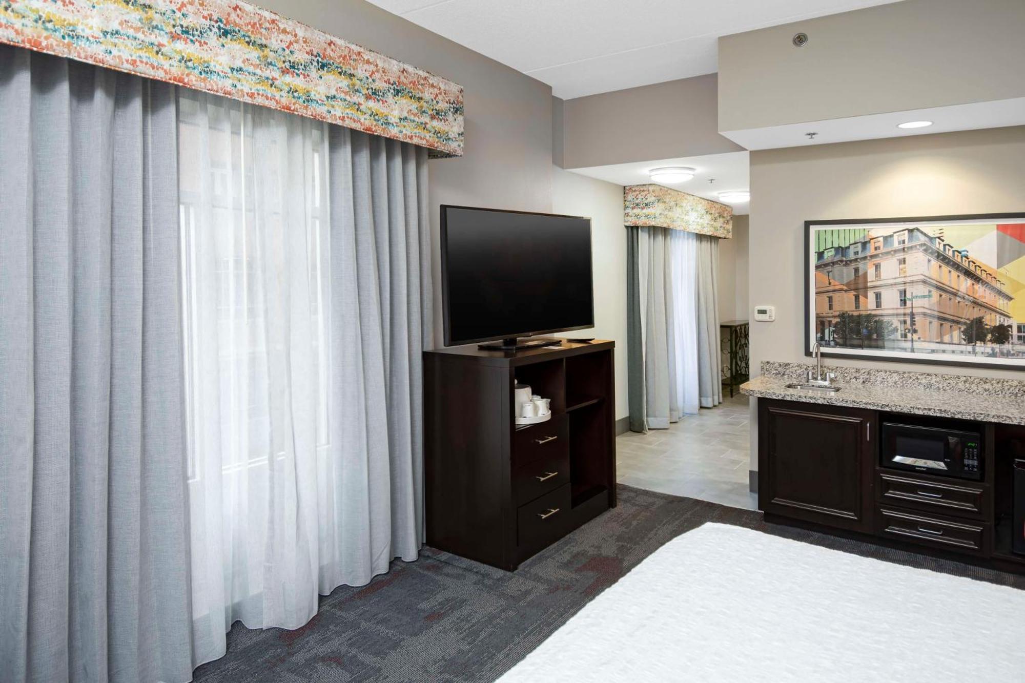 Hampton Inn & Suites - Raleigh Downtown Zewnętrze zdjęcie