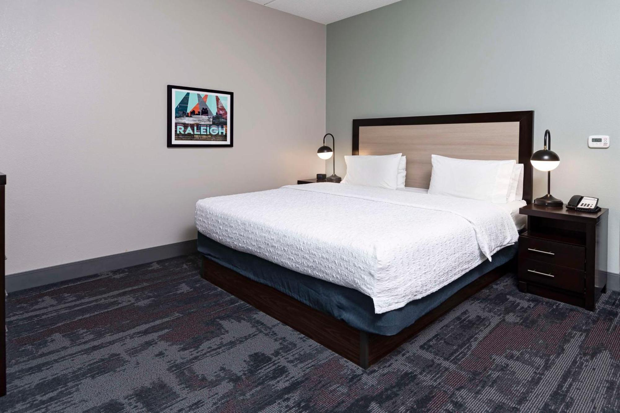 Hampton Inn & Suites - Raleigh Downtown Zewnętrze zdjęcie